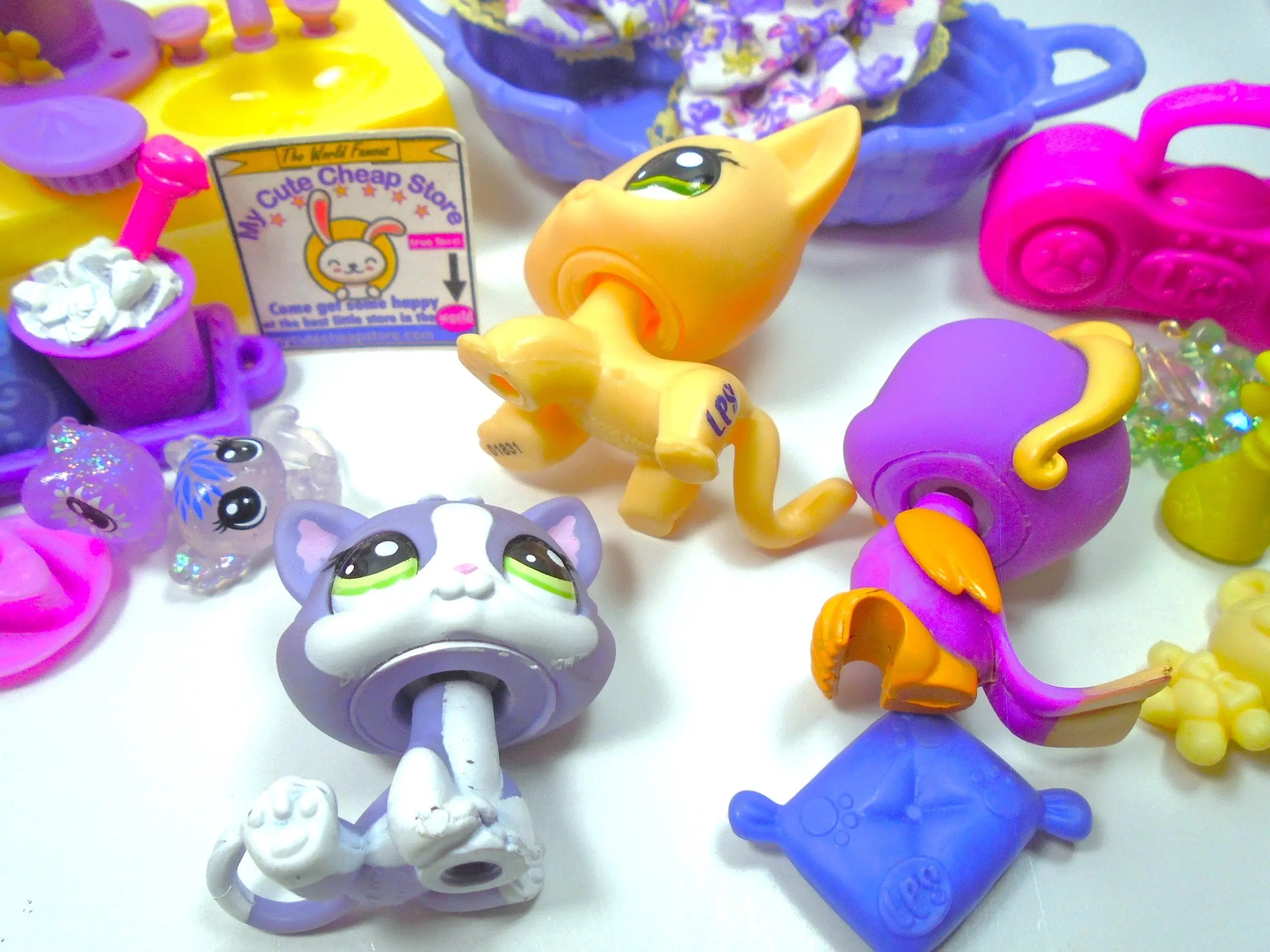 Littlest Pet Shop German Shepard #212 with accessories