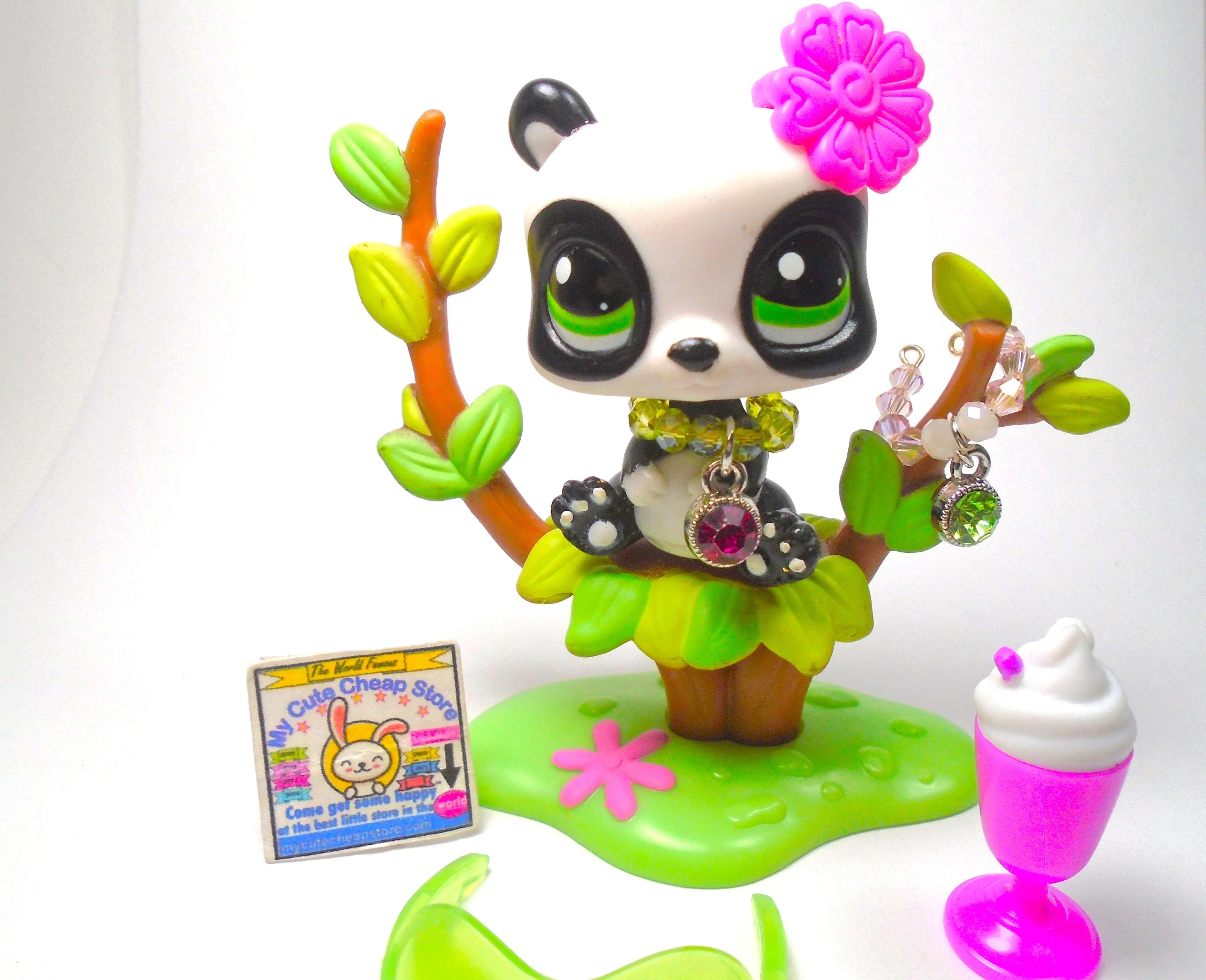 Littlest Pet Shop Crouching cat #2576 with accessories